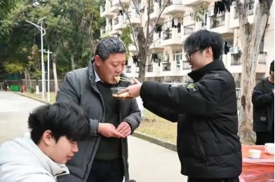 冻伤的耳朵也逐渐愈合