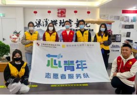 班的同学们经过两年的勤奋
