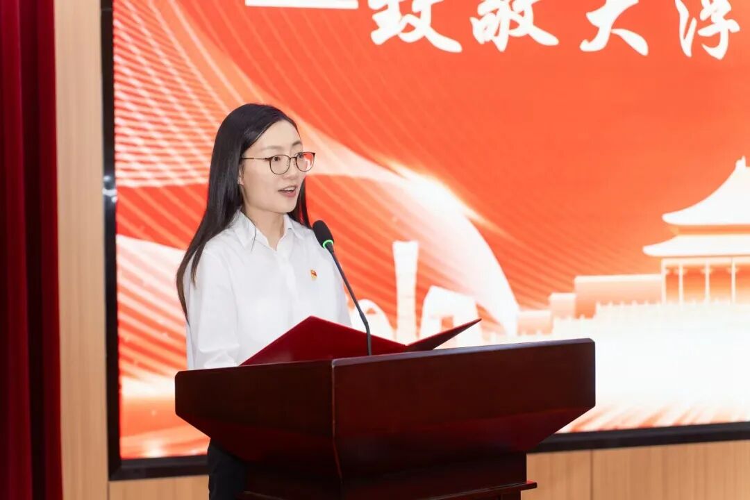 教师党支部书记刁红艳