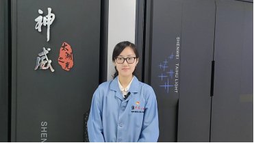 还观摩了超算中心的科研成果和应用场景