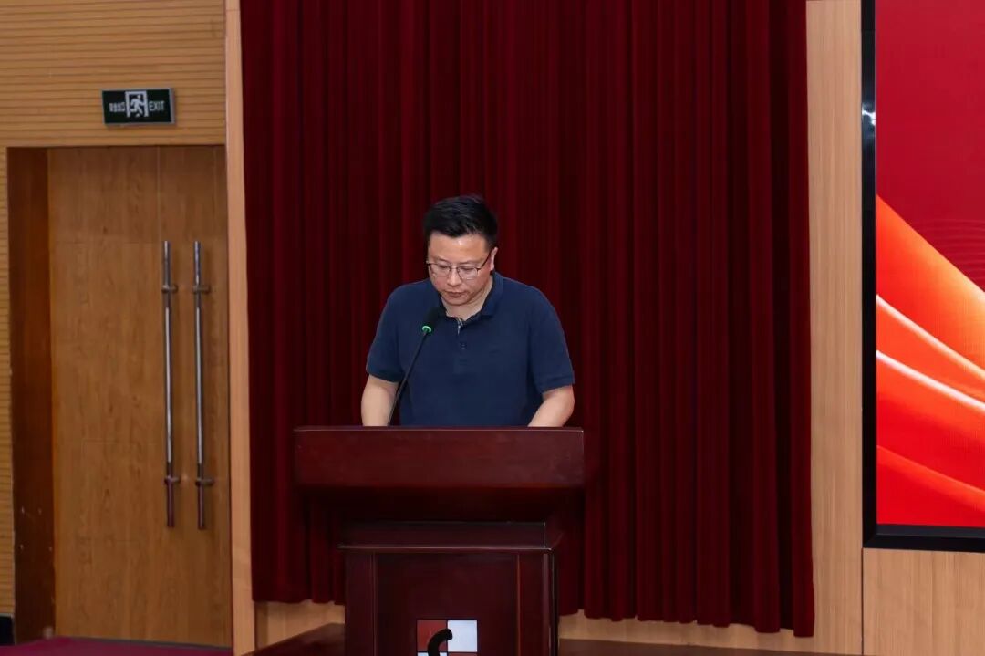 述职复盘 凝心聚力