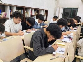 严格遵守课堂纪律