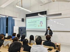 大二班级开展“榜样力量 青春领航”优