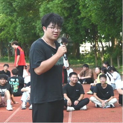 大二年级组长陈志浩