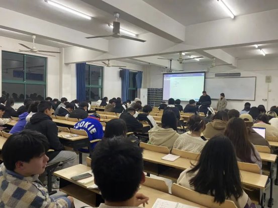 体现出了团队配合的重要性