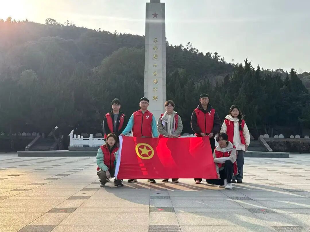 归乡践初心，红韵润青春
