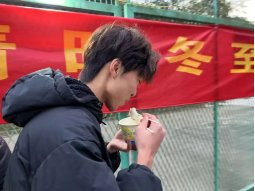 为了纪念张仲景的善举和医术
