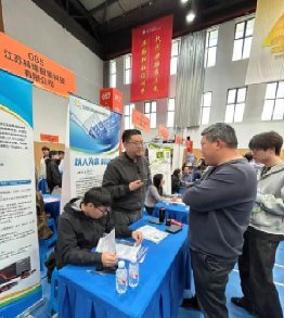 以青春之力逐梦想之光