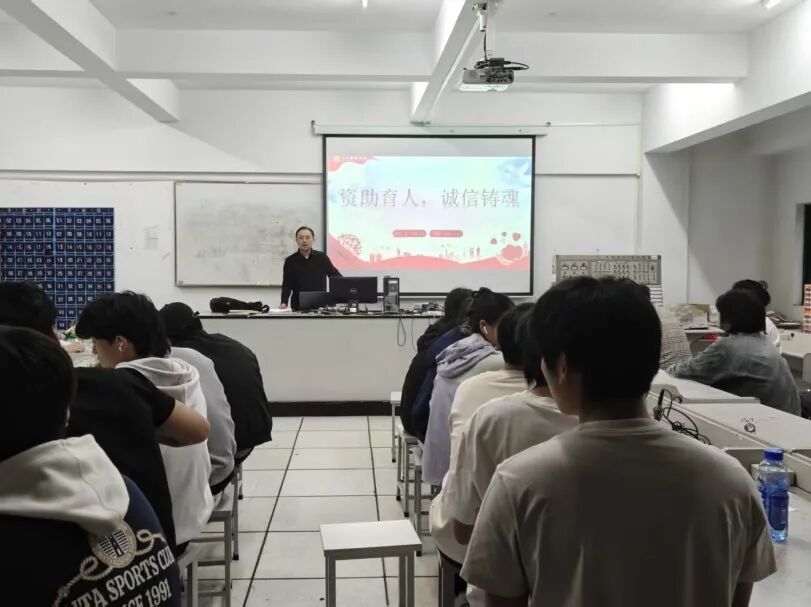 知策懂恩