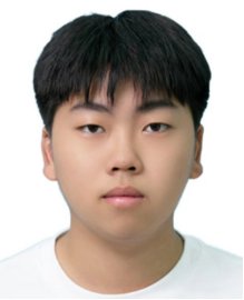 并与足球运动员们战斗到最后一刻