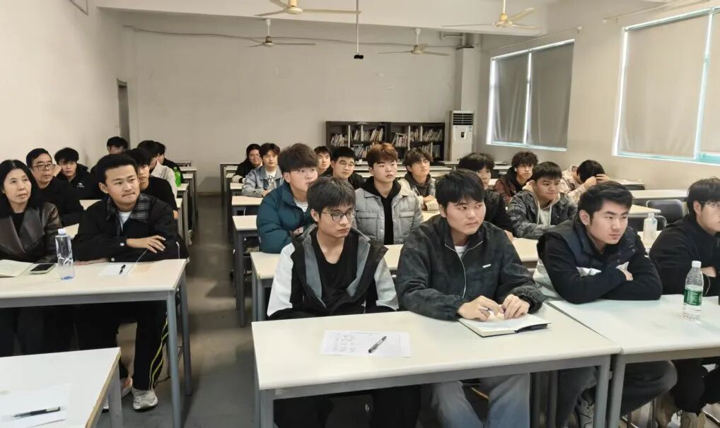 智能控制技术教研室期中师生座谈会在慎