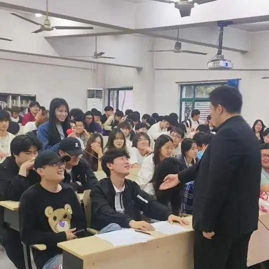 心理部部长邹昊天通过《老奶奶与他两个