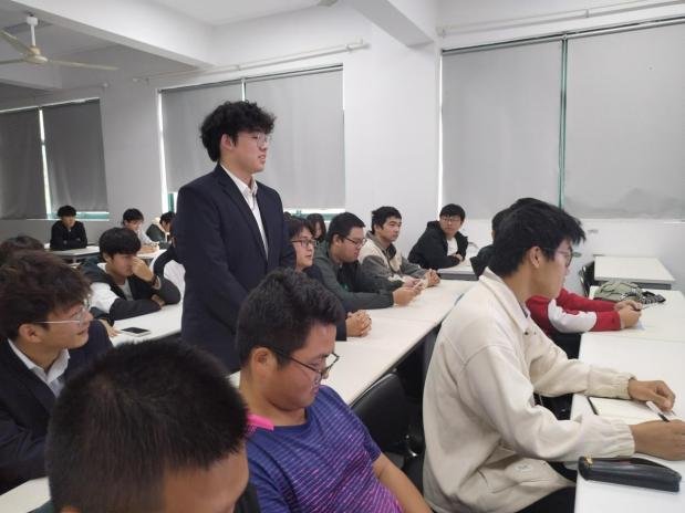 本次座谈会共分为两个环节。
