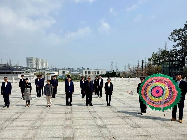 教师及江南app体育在线登录入口成为