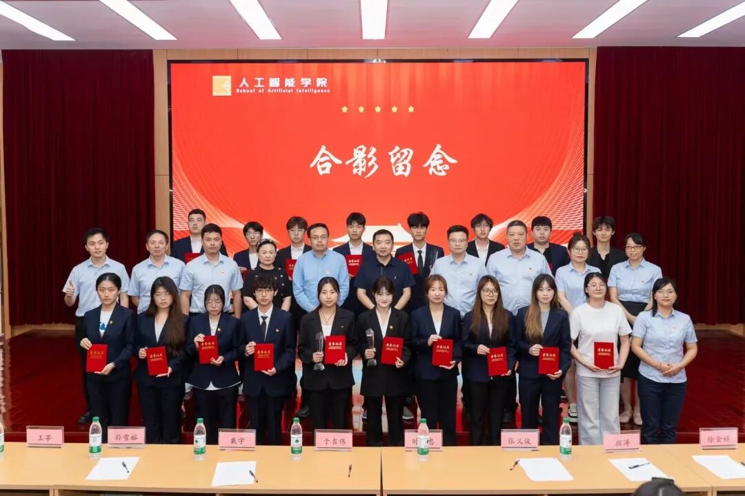 党建引领:铸魂育人,红色基因融入社区血脉