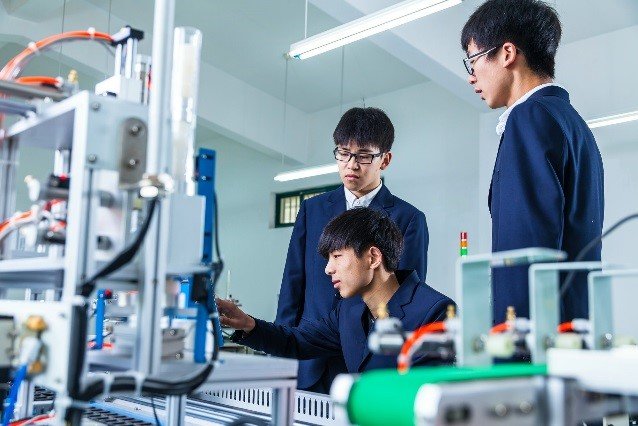 2.jpg 自动控制工程技术人员等职业群
