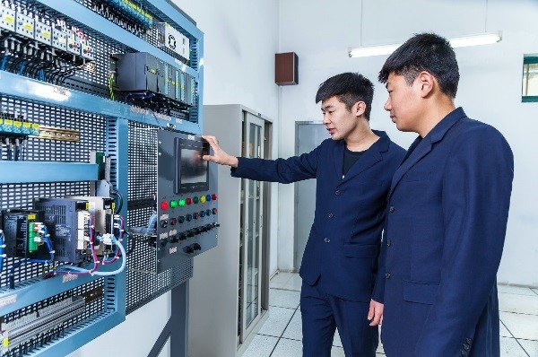 1.jpg 电气机械和器材制造业的电气工程技术人