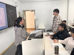 事实上在会上荣音老师围绕课堂教学和专