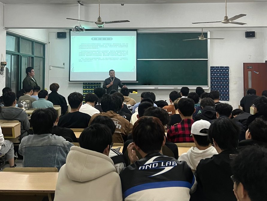 大二各班开展了“莺啼燕语季