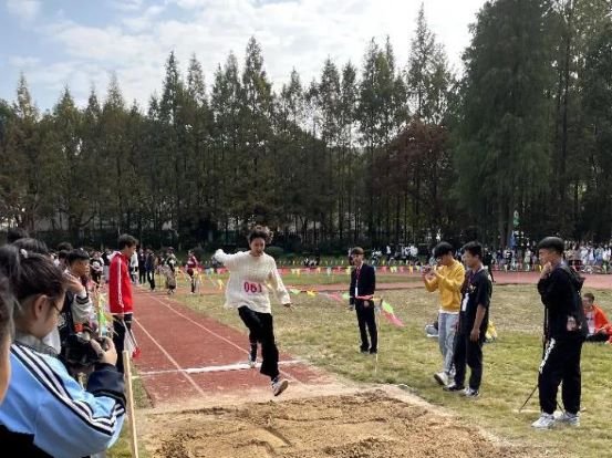 微信图片_20211127185524.jpg 破空之虹