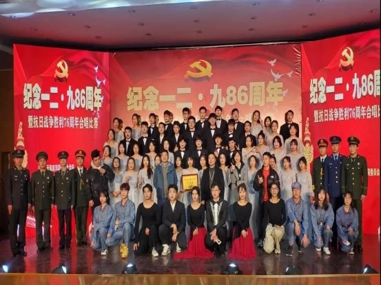 风华正茂的青年人都是豪放的一代