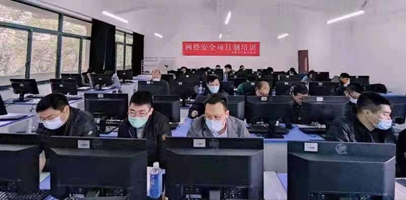 2021 年）的通知》（锡政办发〔2